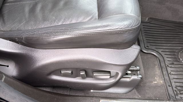 Used 2010 Cadillac SRX Premium image 35