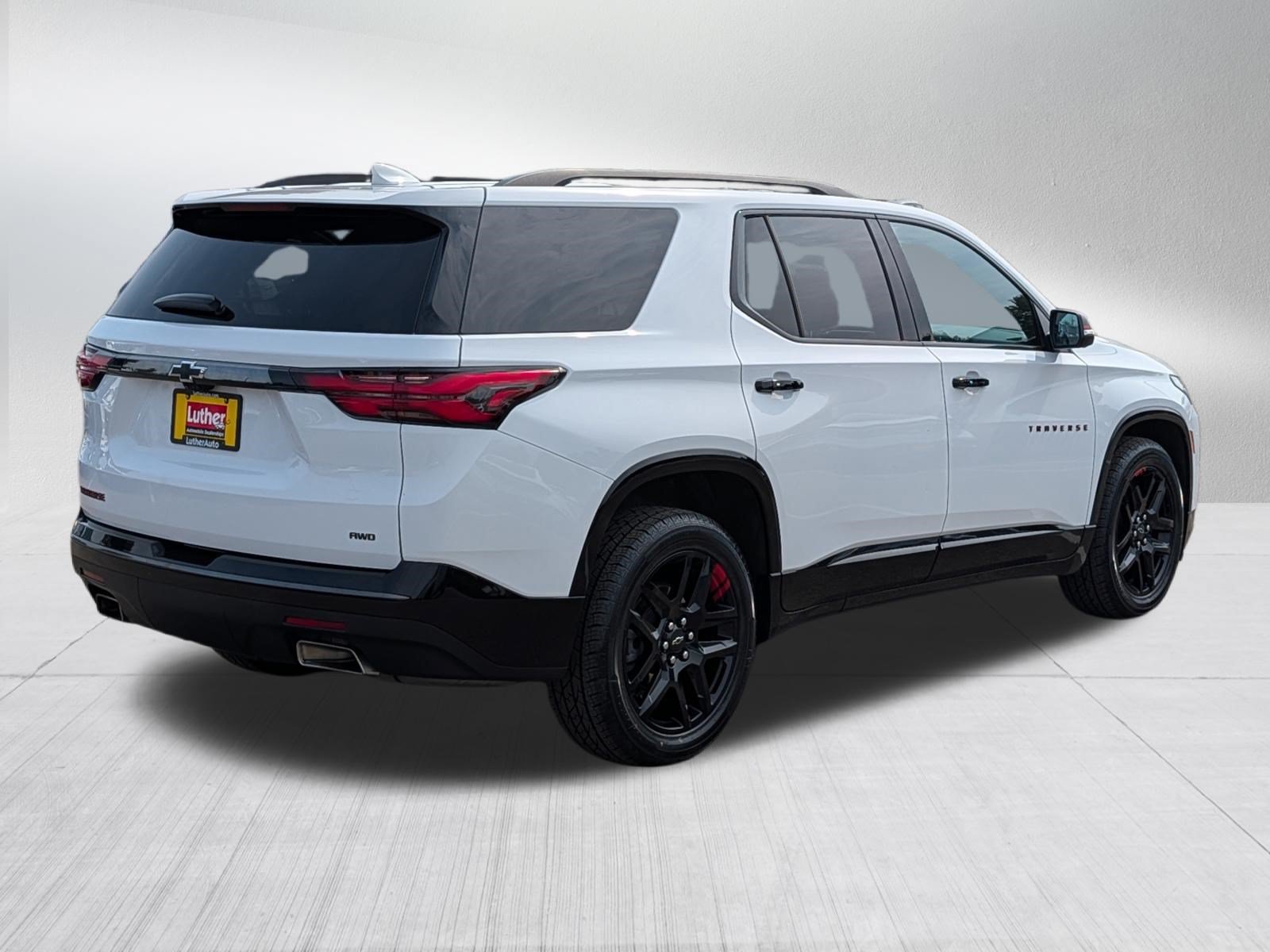 Used 2023 Chevrolet Traverse Premier w/ Redline Edition AWD/4WD image 7