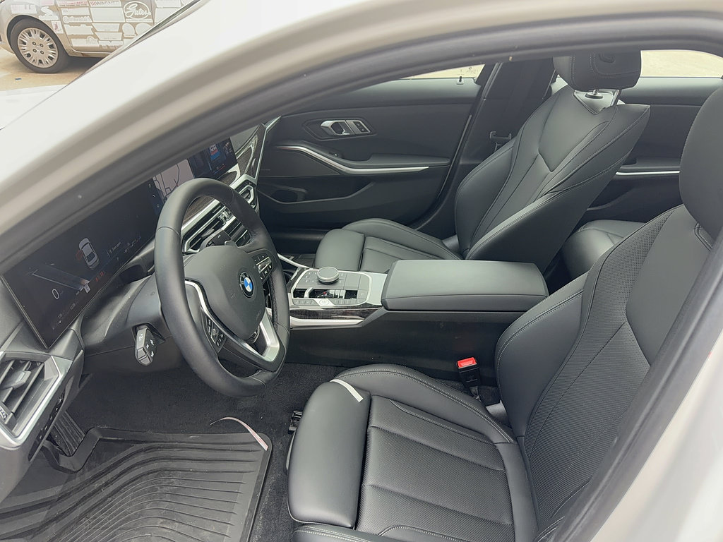 Used 2023 BMW 330i xDrive Sedan w/ Premium Package AWD/4WD image 5