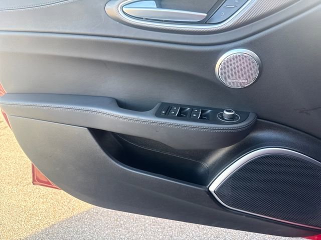 Used 2022 Alfa Romeo Giulia Veloce image 10