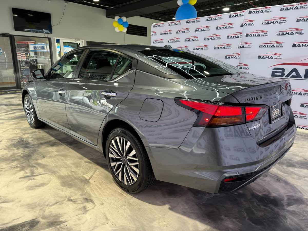 Used 2025 Nissan Altima 2.5 SV AWD/4WD image 10