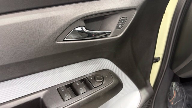 New 2027 Chevrolet Bolt LT w/ Comfort Package FWD image 13