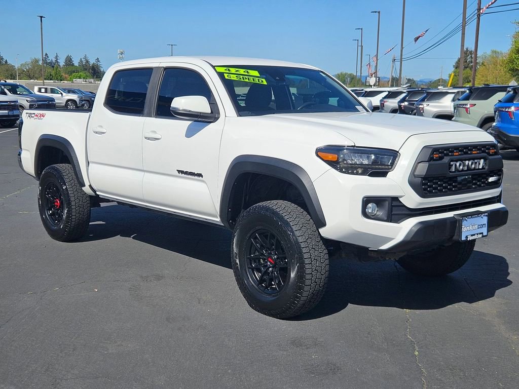 Used 2019 Toyota Tacoma TRD Off-Road AWD/4WD image 8