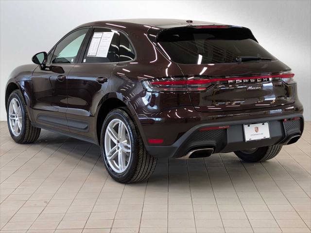 Used 2025 Porsche Macan AWD/4WD image 3