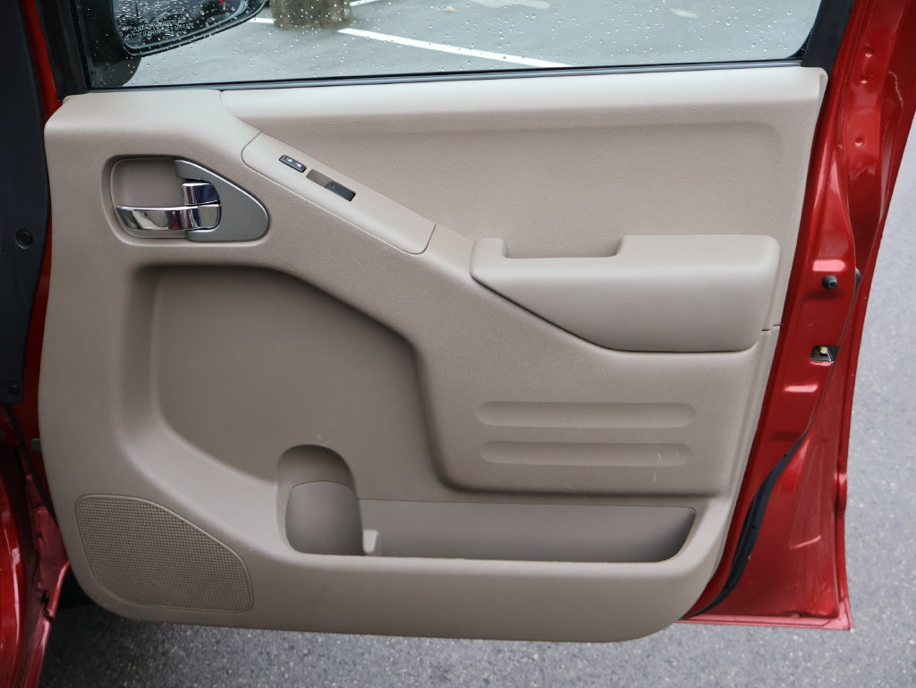 Used 2016 Nissan Frontier SV AWD/4WD image 11