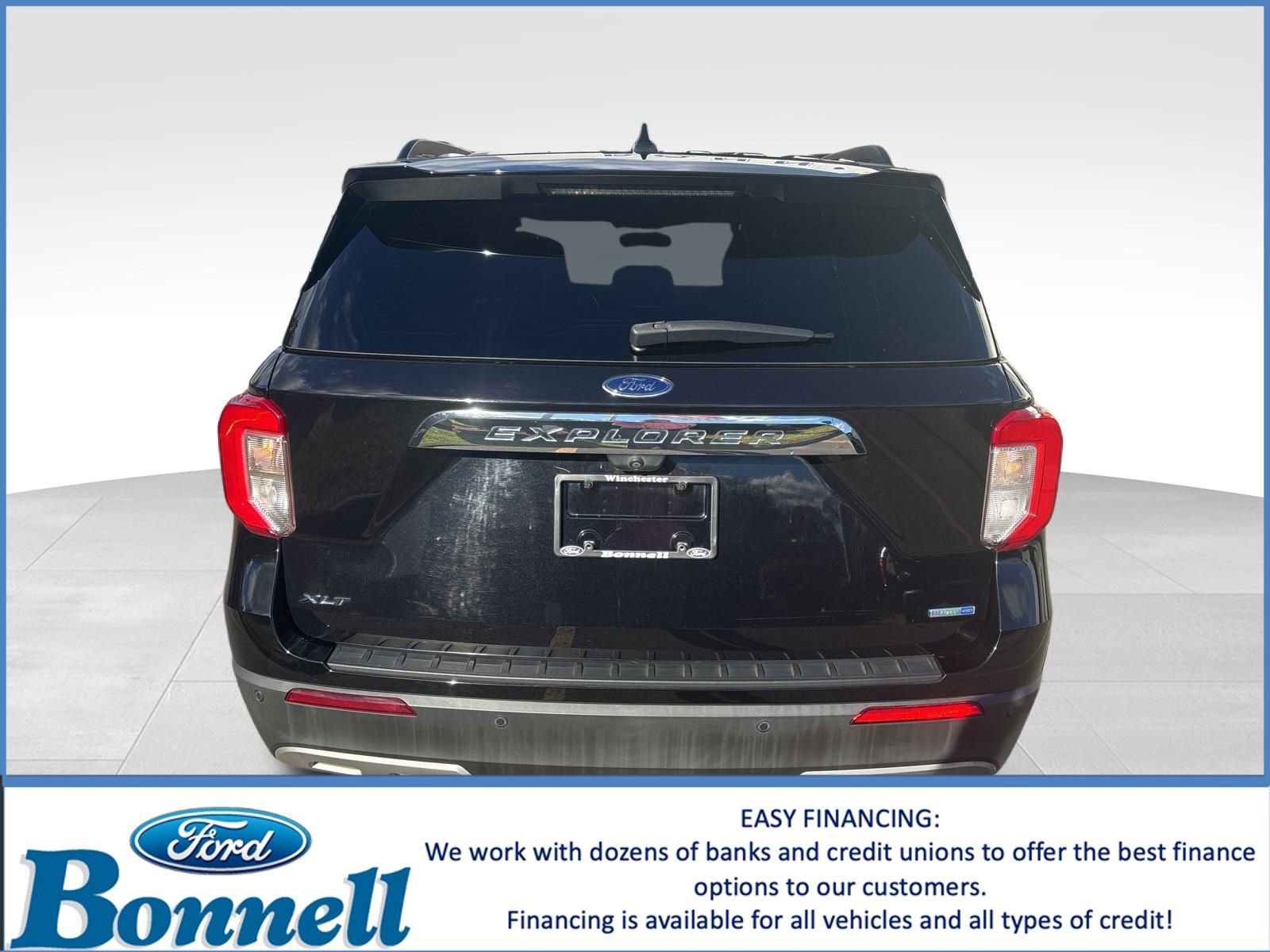 Used 2020 Ford Explorer XLT w/ Equipment Group 202A image 4