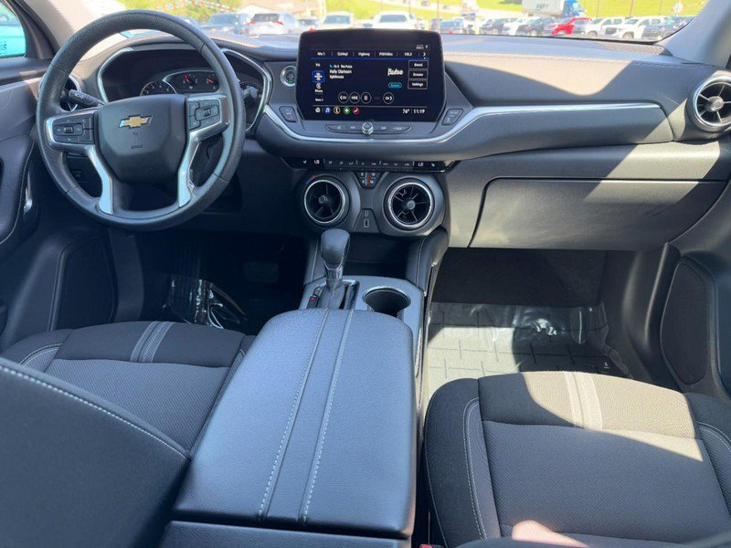 Used 2025 Chevrolet Blazer LT AWD/4WD image 11