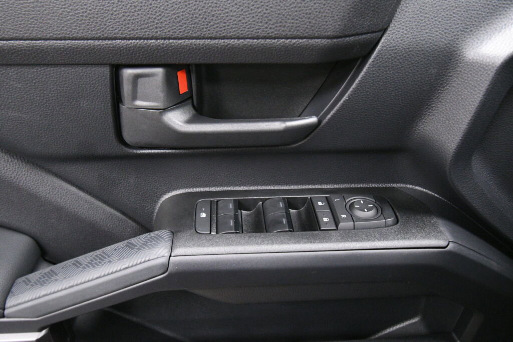 Used 2025 Toyota 4Runner SR5 image 11