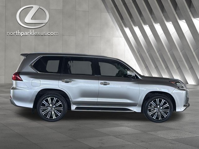 Used 2020 Lexus LX 570 4WD w/ Luxury Package image 4