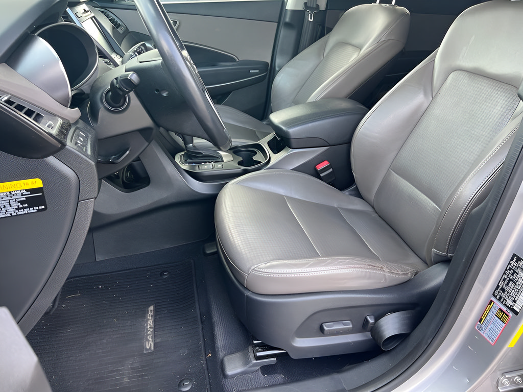 Used 2014 Hyundai Santa Fe GLS FWD image 15
