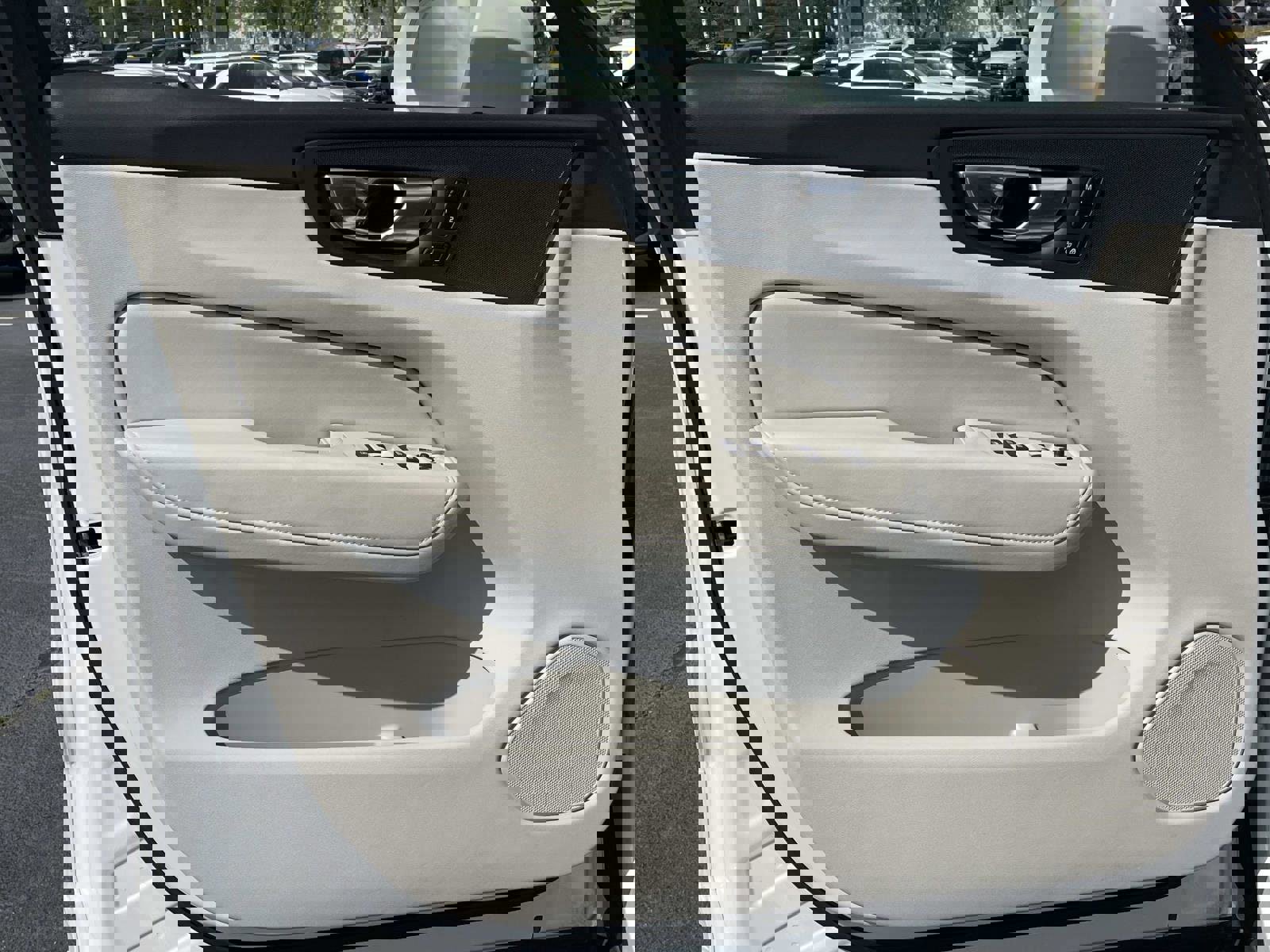 Certified 2023 Volvo XC60 B5 Plus w/ Climate Package AWD/4WD image 15