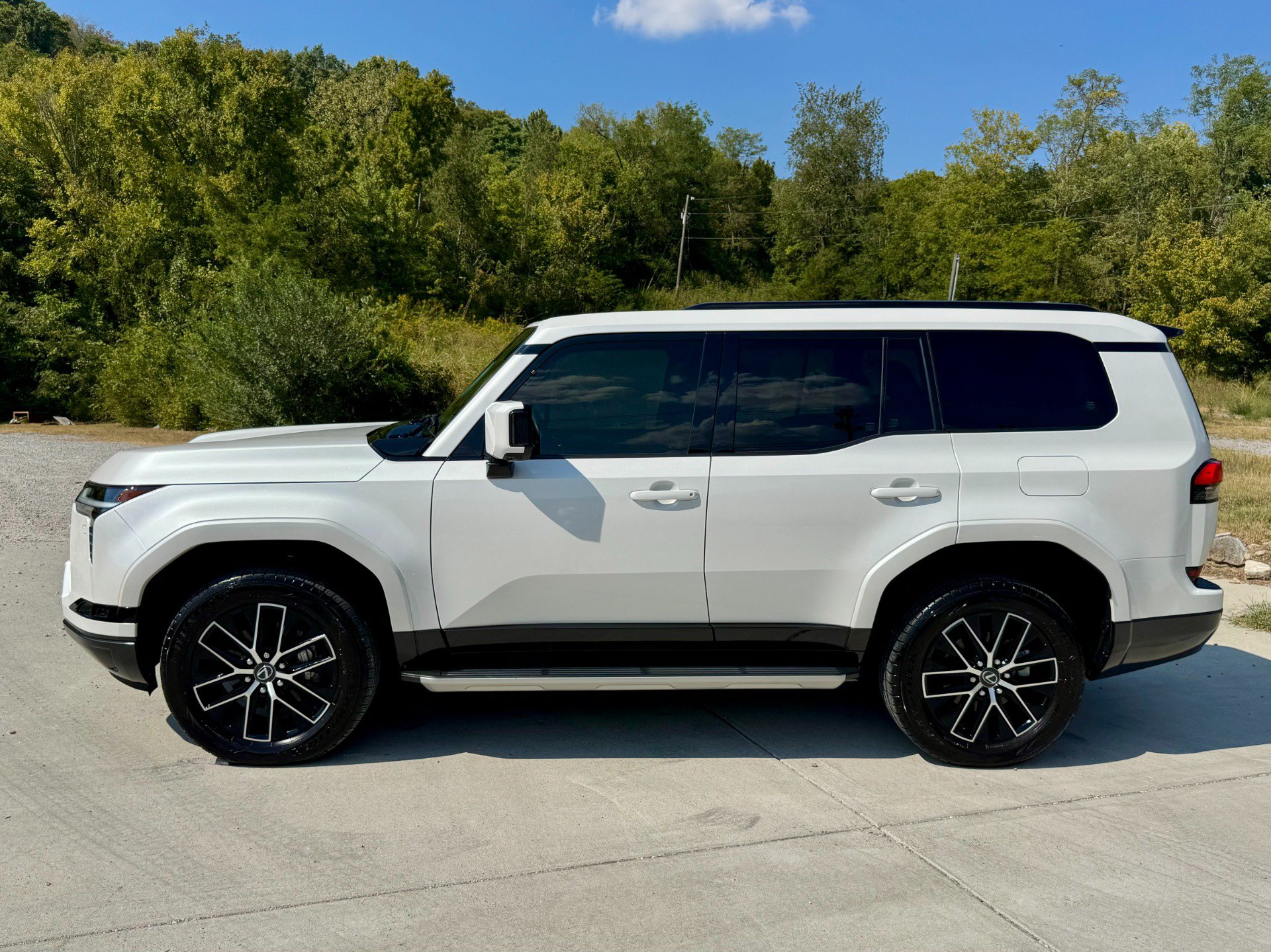 Used 2025 Lexus GX 550 w/ Cold Area Package AWD/4WD image 7