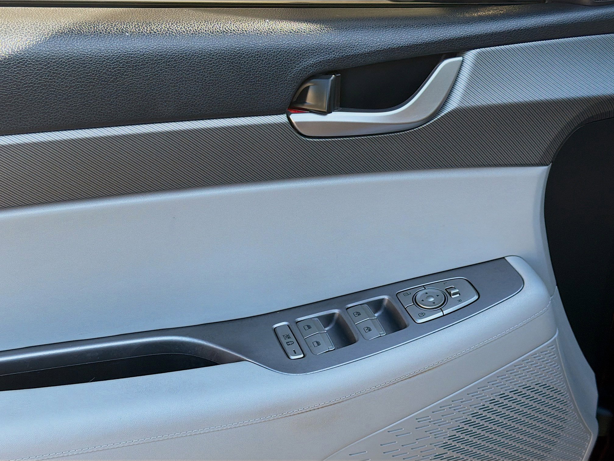 Used 2023 Hyundai Palisade SEL FWD image 15