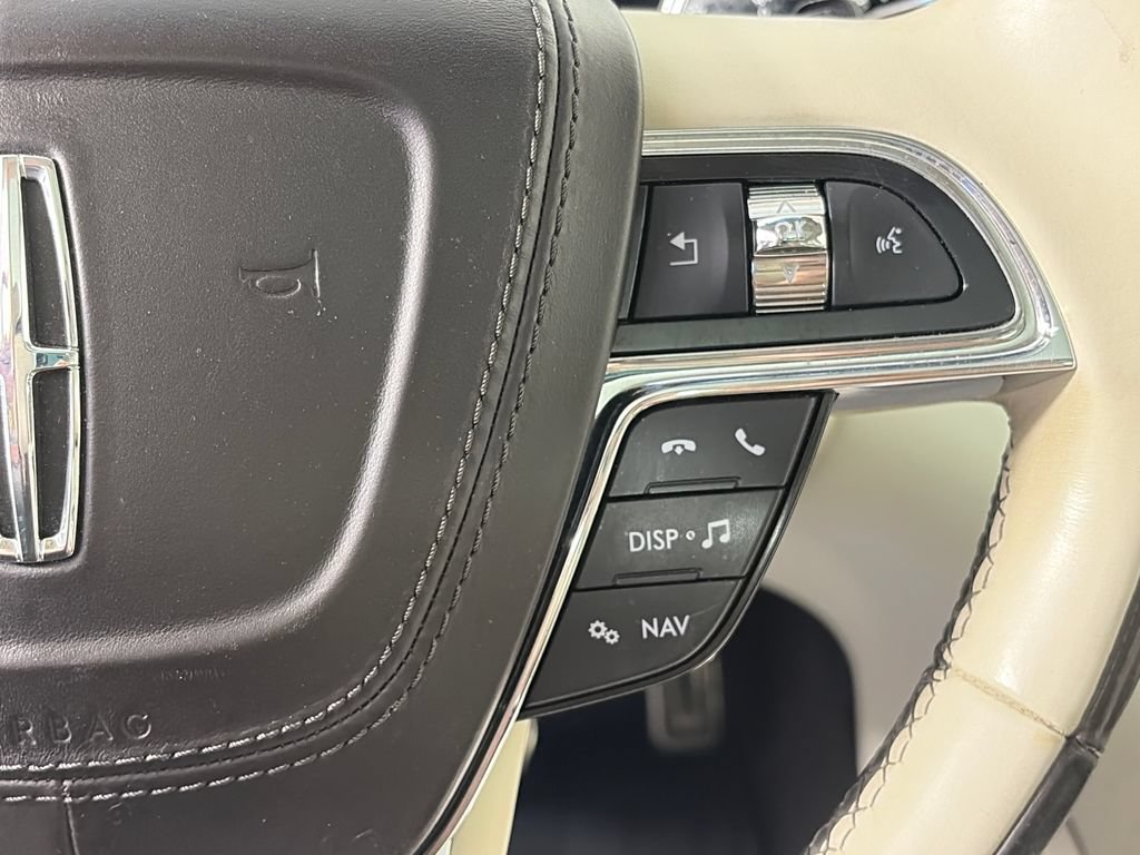 Used 2017 Lincoln Continental Black Label w/ Rear-seat Package AWD/4WD image 18
