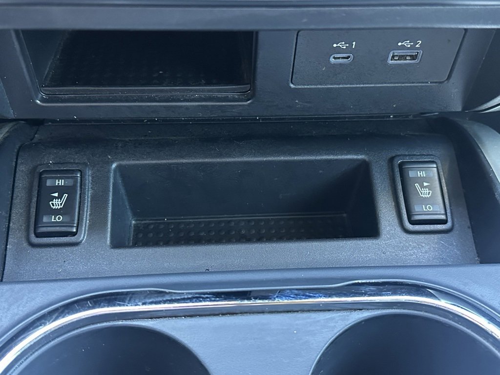 Used 2021 Nissan Titan SV w/ SV Convenience Package image 22