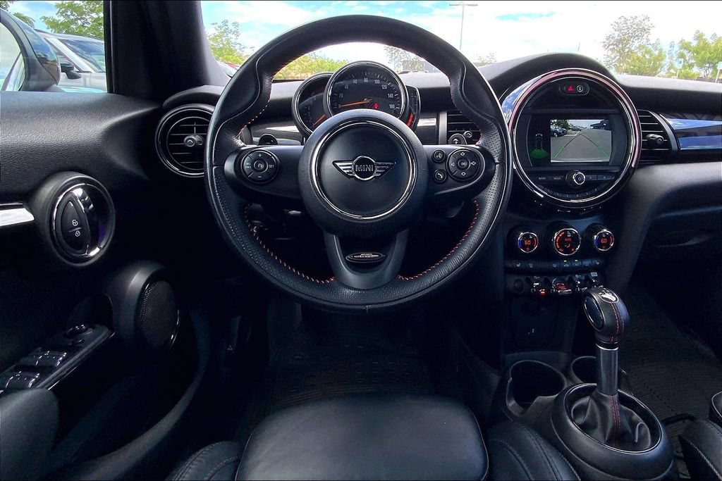 Used 2019 MINI Cooper S w/ Signature Upholstery Package FWD image 5
