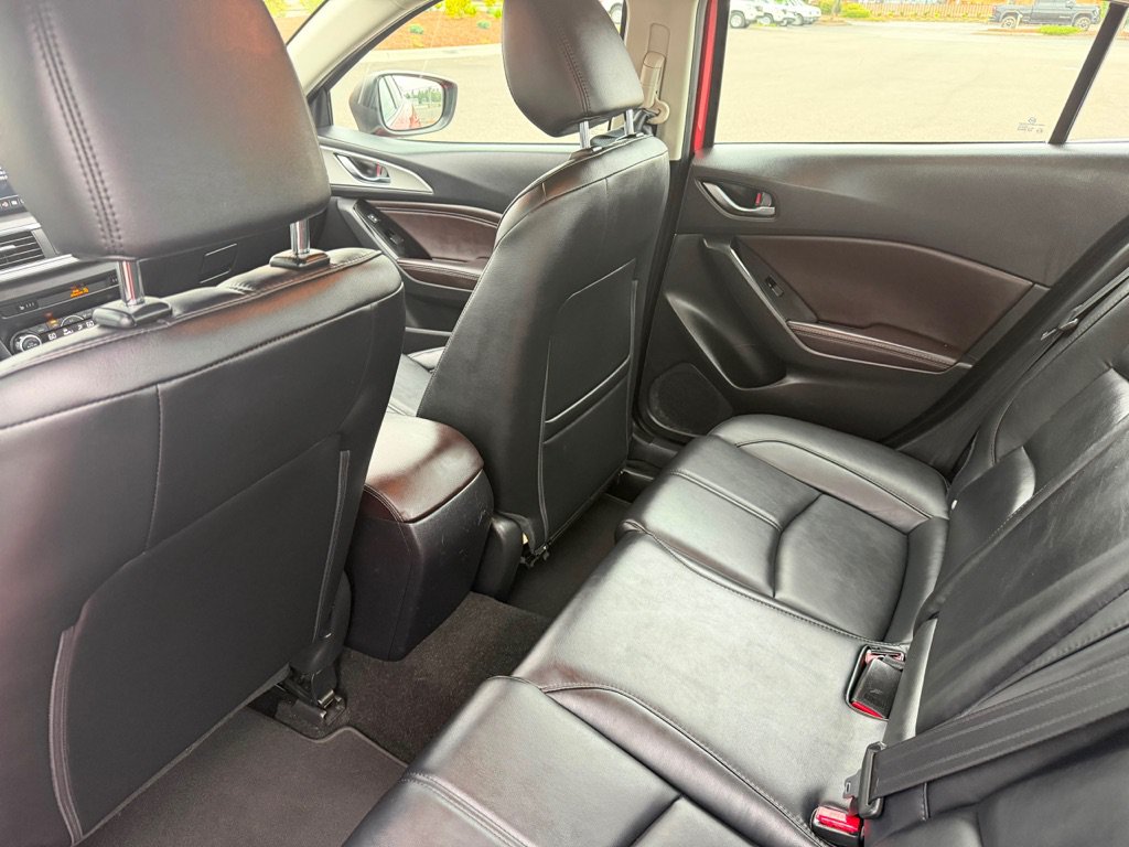 Used 2017 MAZDA MAZDA3 Touring FWD image 11