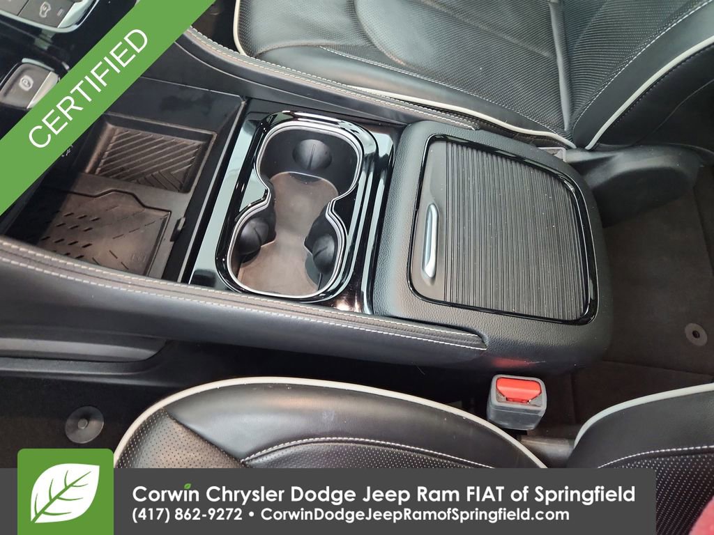 Certified 2025 Chrysler Pacifica Limited image 28