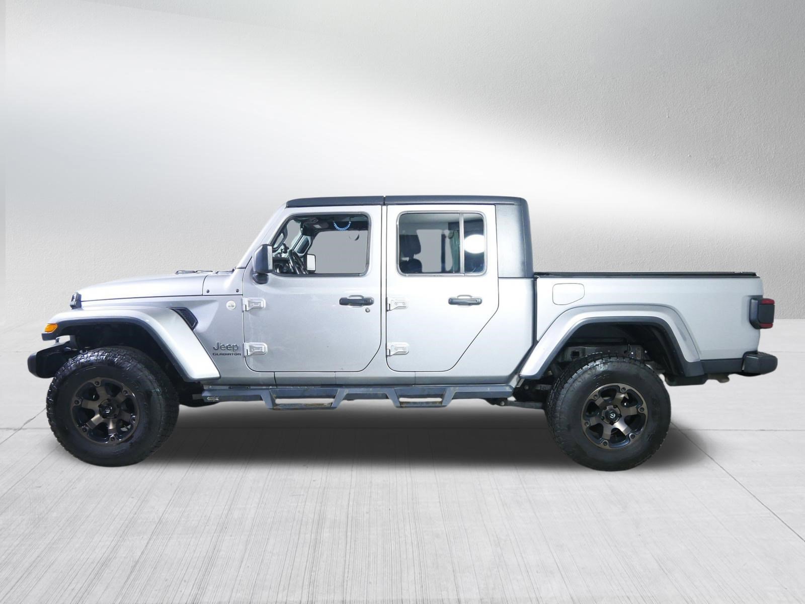 Used 2020 Jeep Gladiator Overland image 4