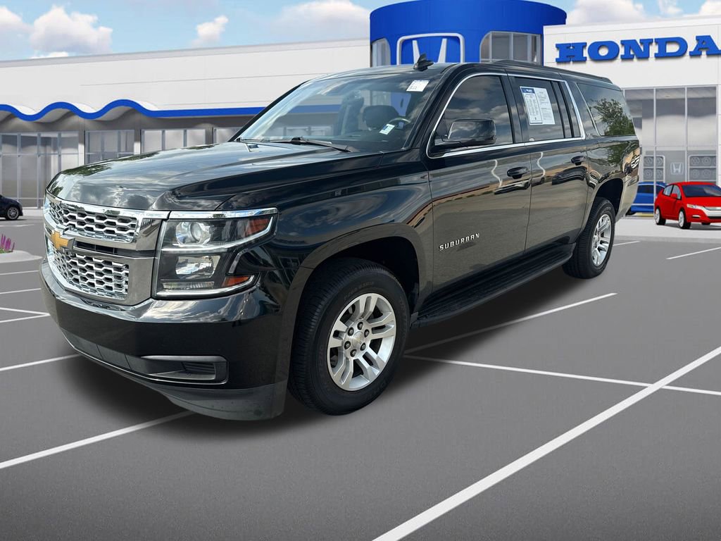 Used 2018 Chevrolet Suburban LT RWD image 3