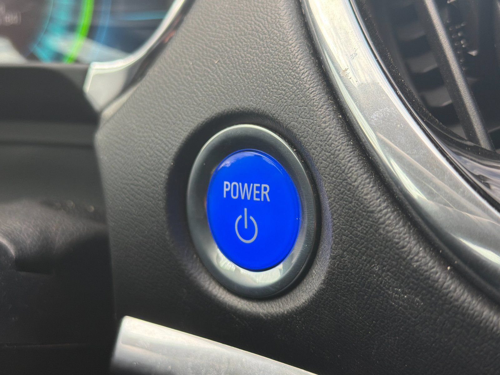 Used 2016 Chevrolet Volt Premier w/ Driver Confidence Package FWD image 21