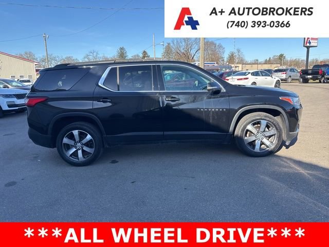 Used 2021 Chevrolet Traverse LT w/ LT Premium Package image 2