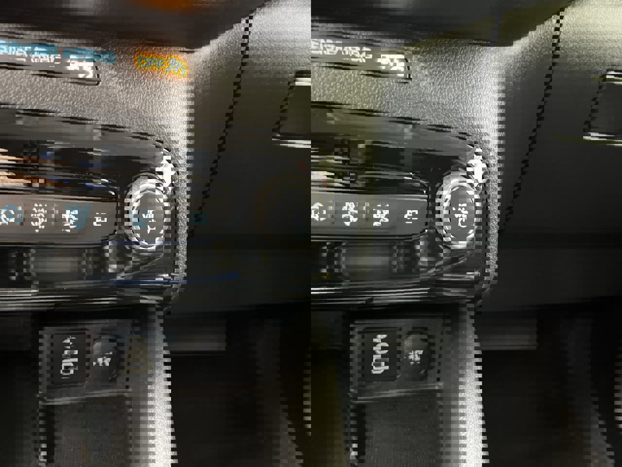 Certified 2024 Ford Escape Platinum image 19