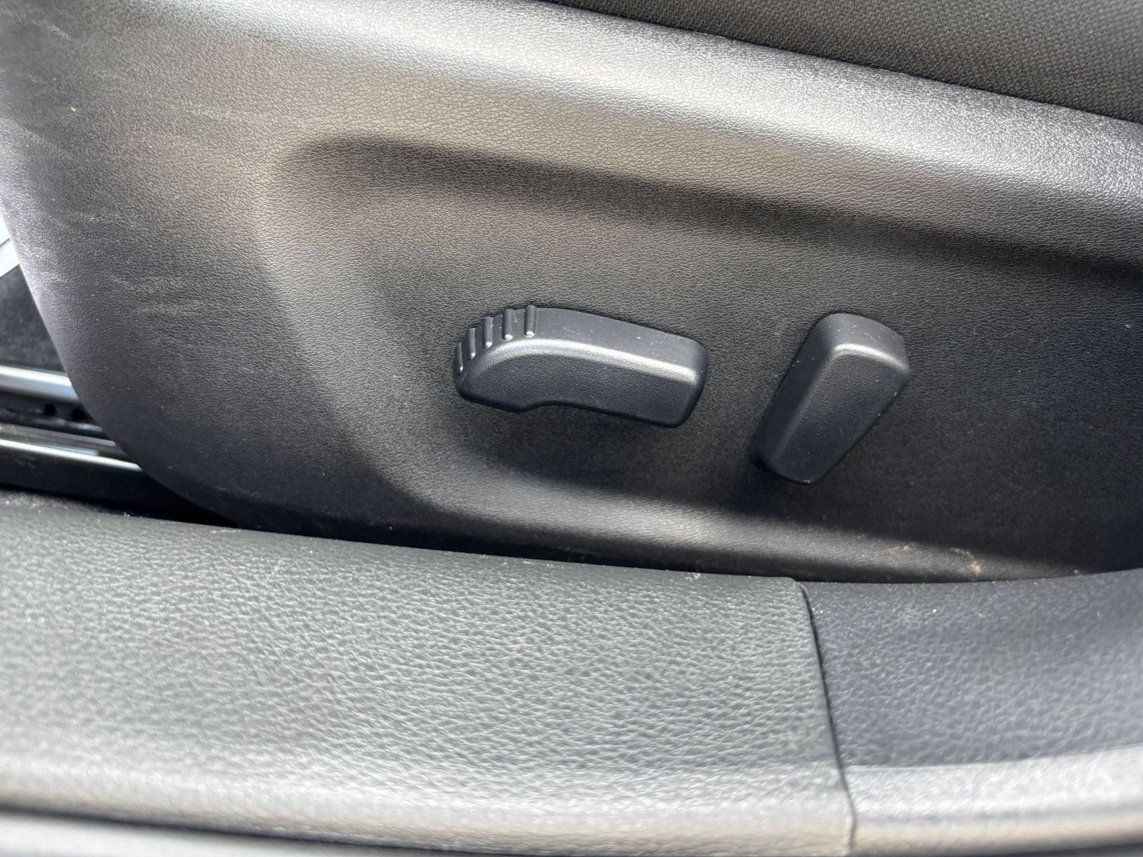 Used 2025 Nissan Altima 2.5 SV FWD image 21