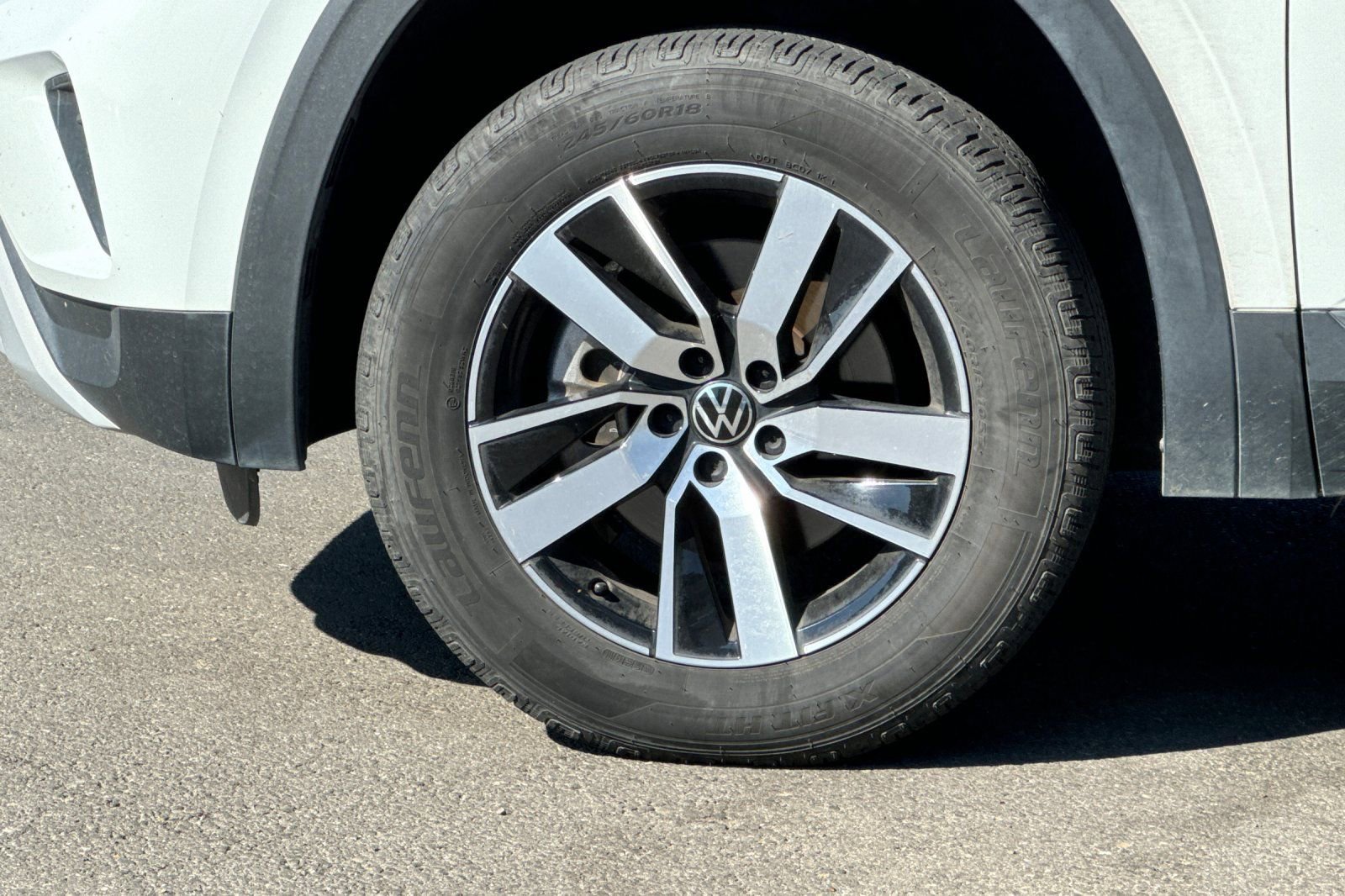 Used 2023 Volkswagen Atlas SE image 30