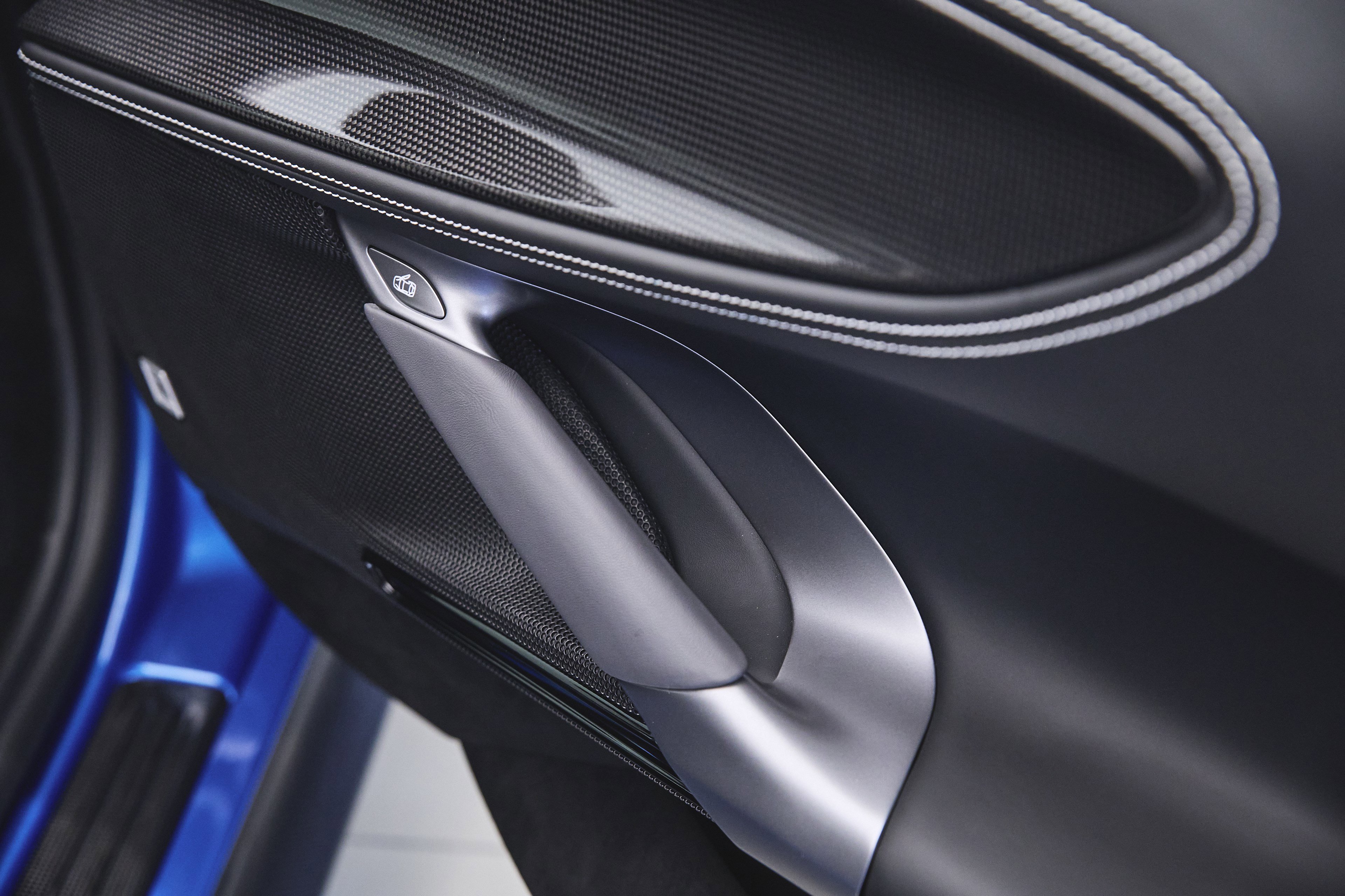 Used 2023 Ferrari SF90 Spider image 52