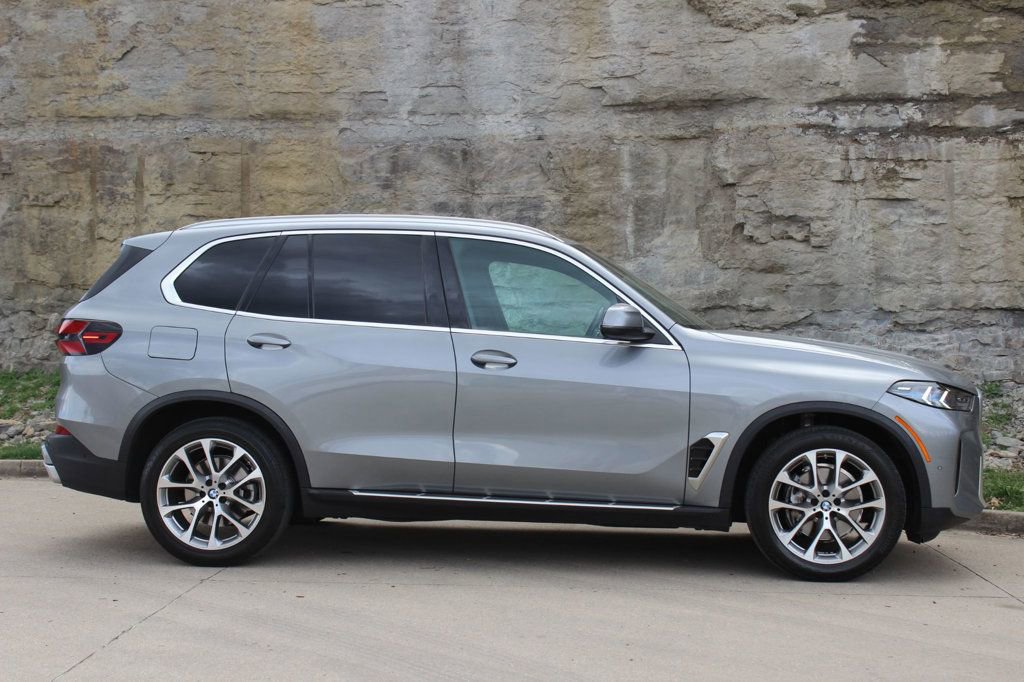 Used 2025 BMW X5 xDrive40i image 8