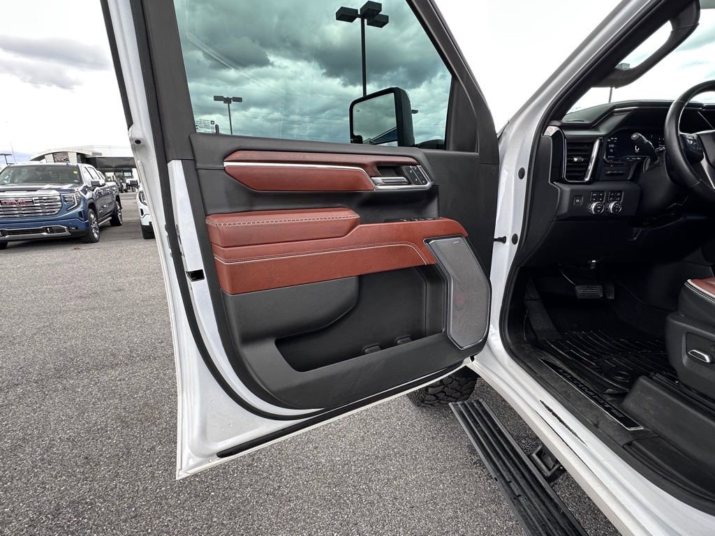 Used 2024 GMC Sierra 2500 Denali Ultimate w/ Max Trailering Package AWD/4WD image 20