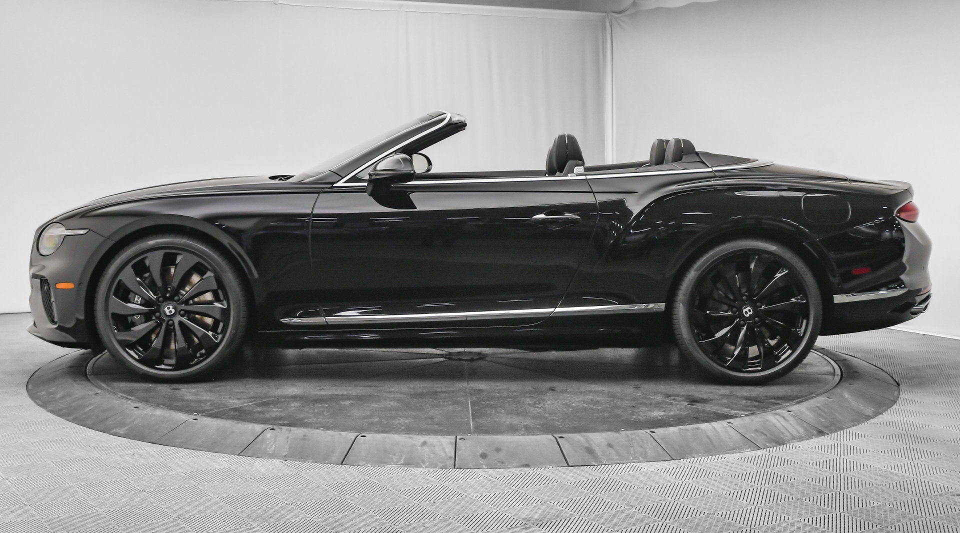 New 2026 Bentley Continental GT AWD/4WD image 9