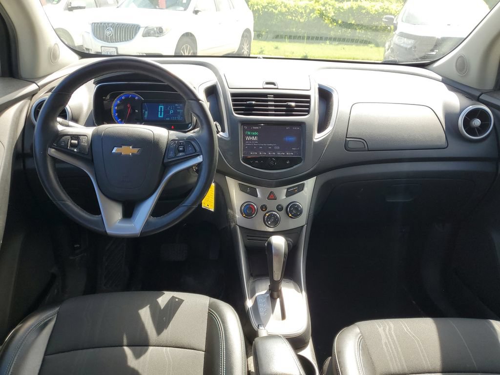 Used 2016 Chevrolet Trax LT w/ LT Convenience Package FWD image 12