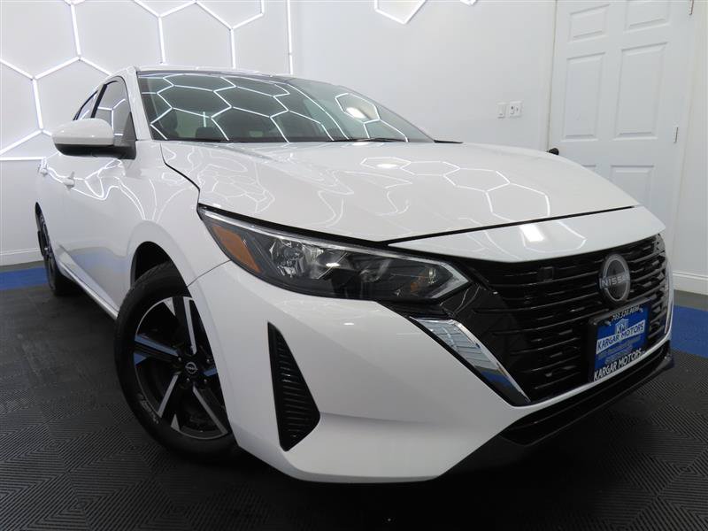 Used 2025 Nissan Sentra SV FWD image 2