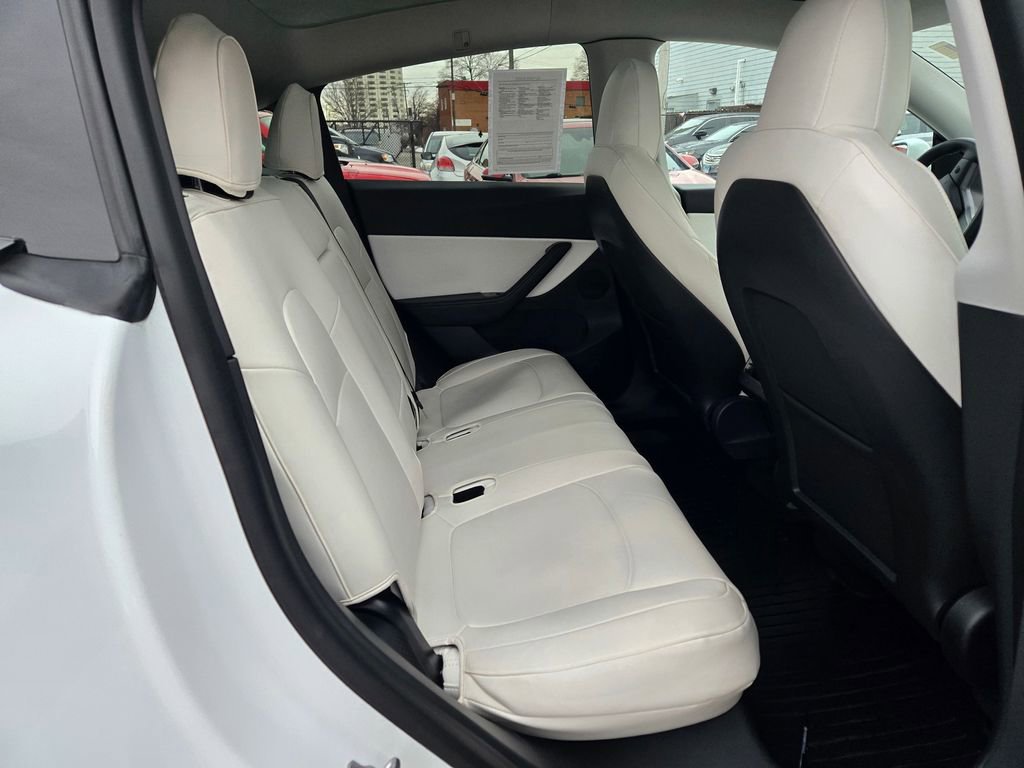 Used 2021 Tesla Model Y Long Range image 12