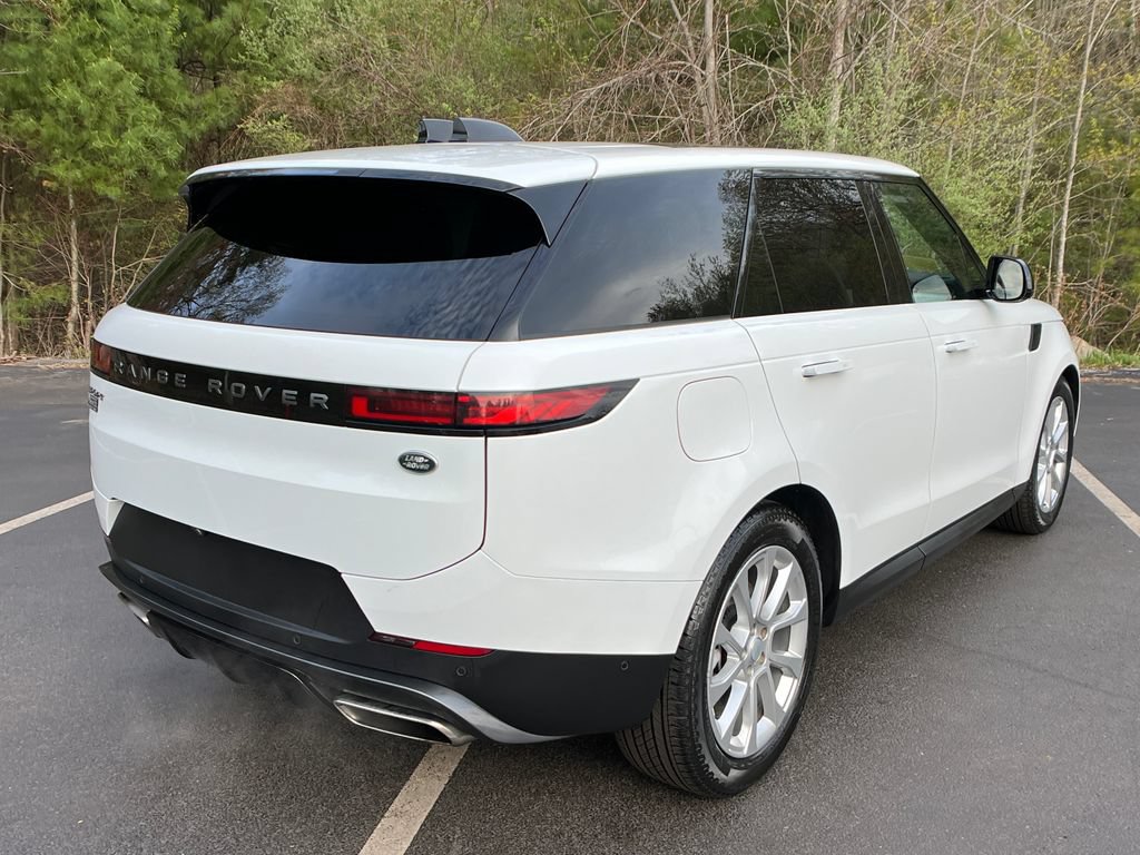 Used 2023 Land Rover Range Rover Sport SE AWD/4WD image 5