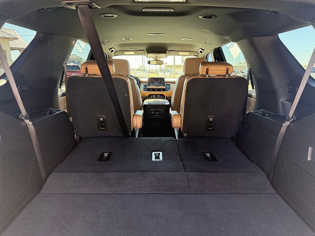 Used 2021 Chevrolet Tahoe Premier image 16