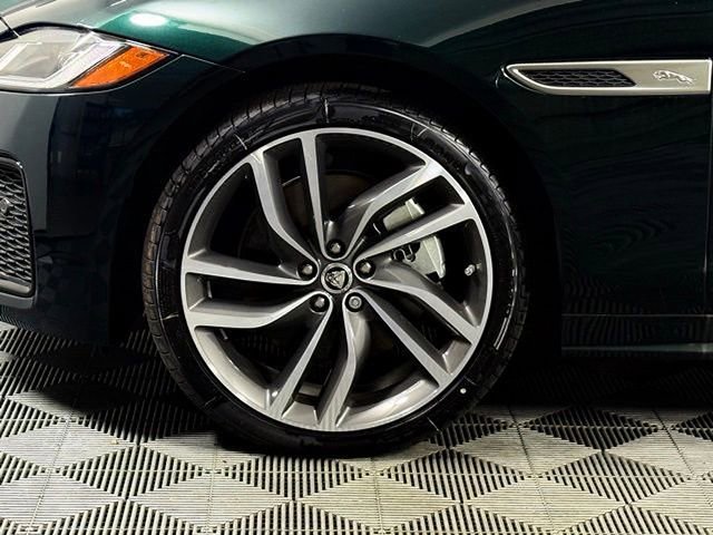 New 2024 Jaguar XF R-Dynamic SE image 13