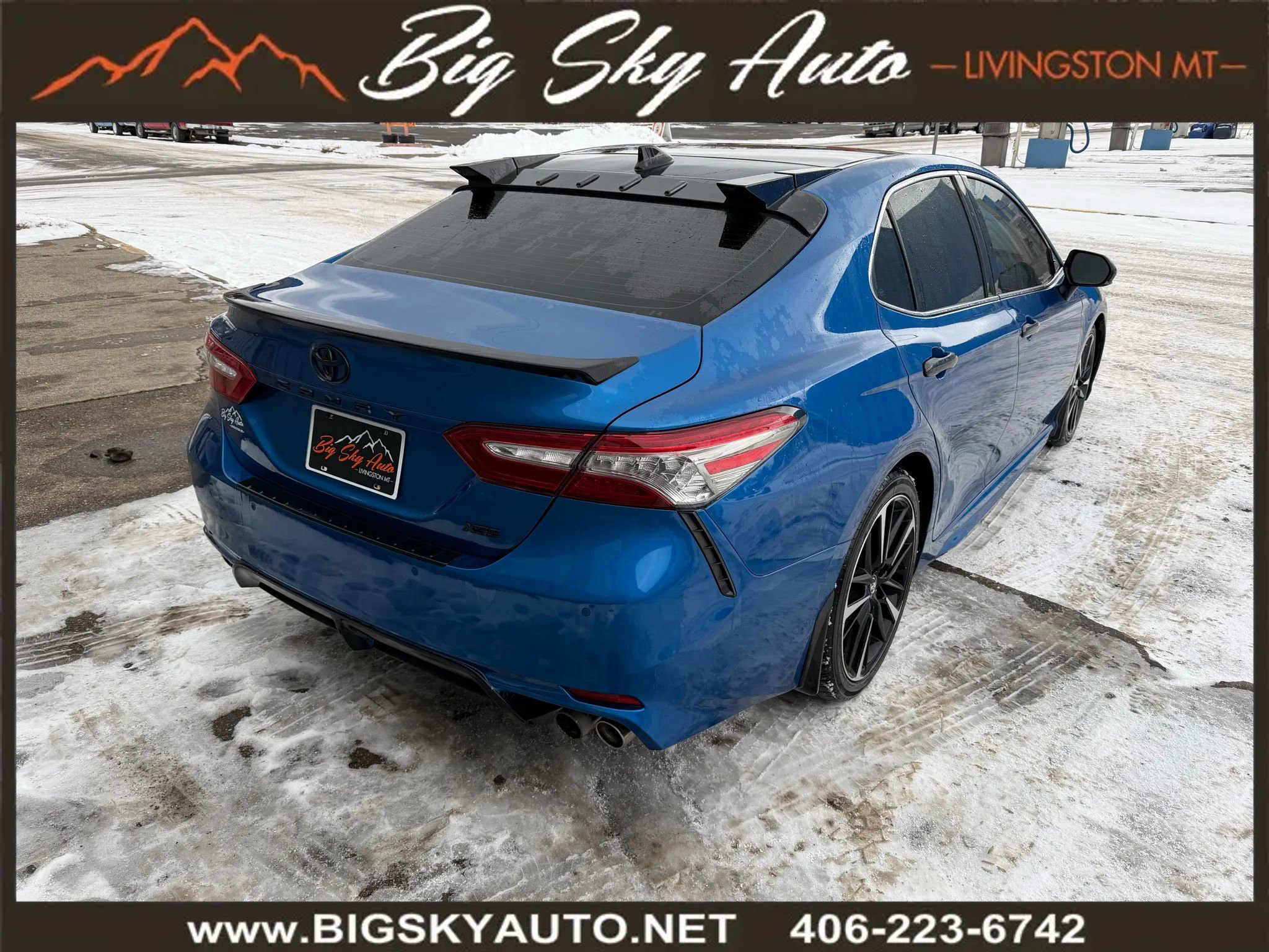 Used 2018 Toyota Camry XSE image 7