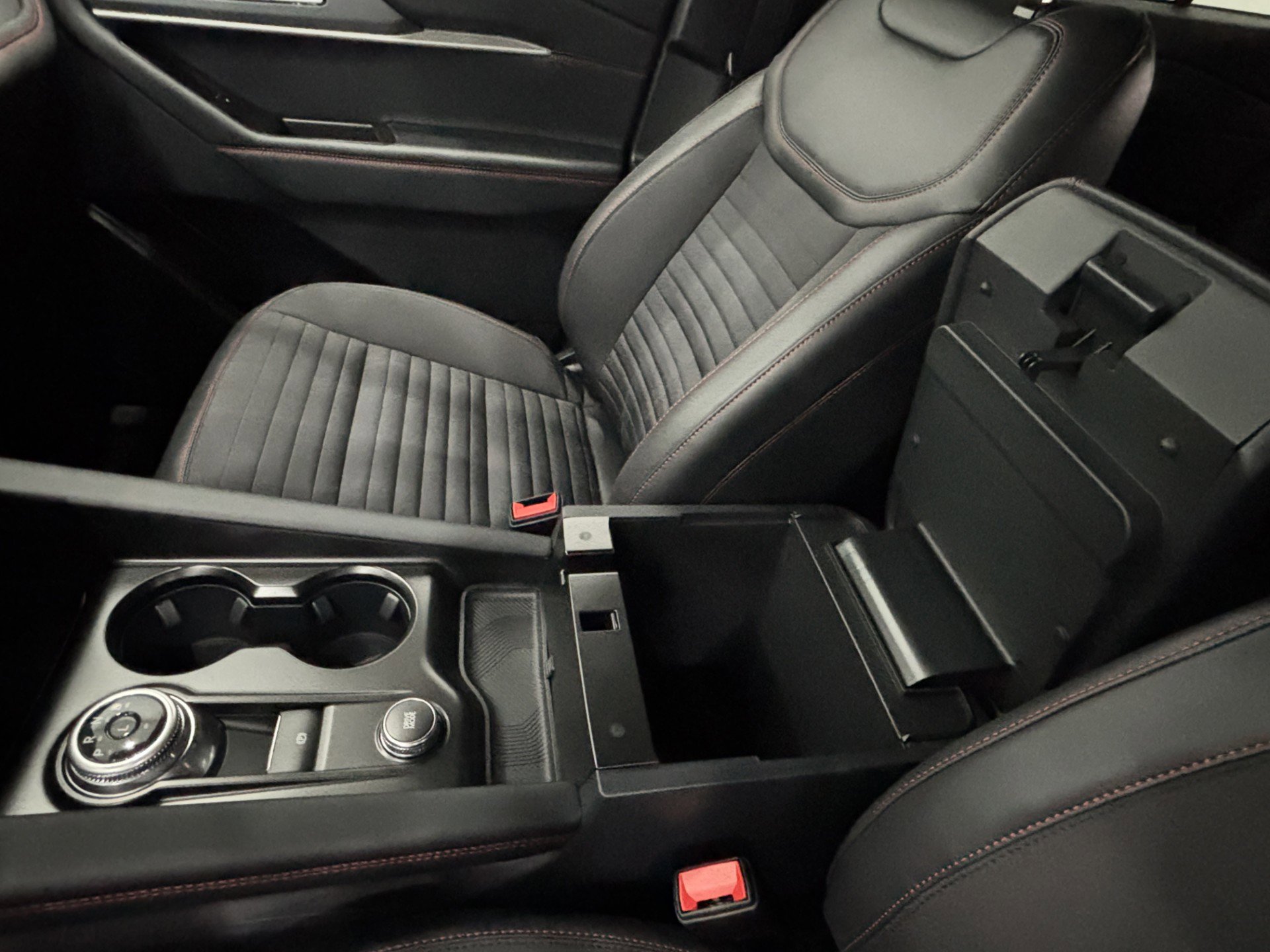 New 2026 Ford Explorer ST-Line image 22