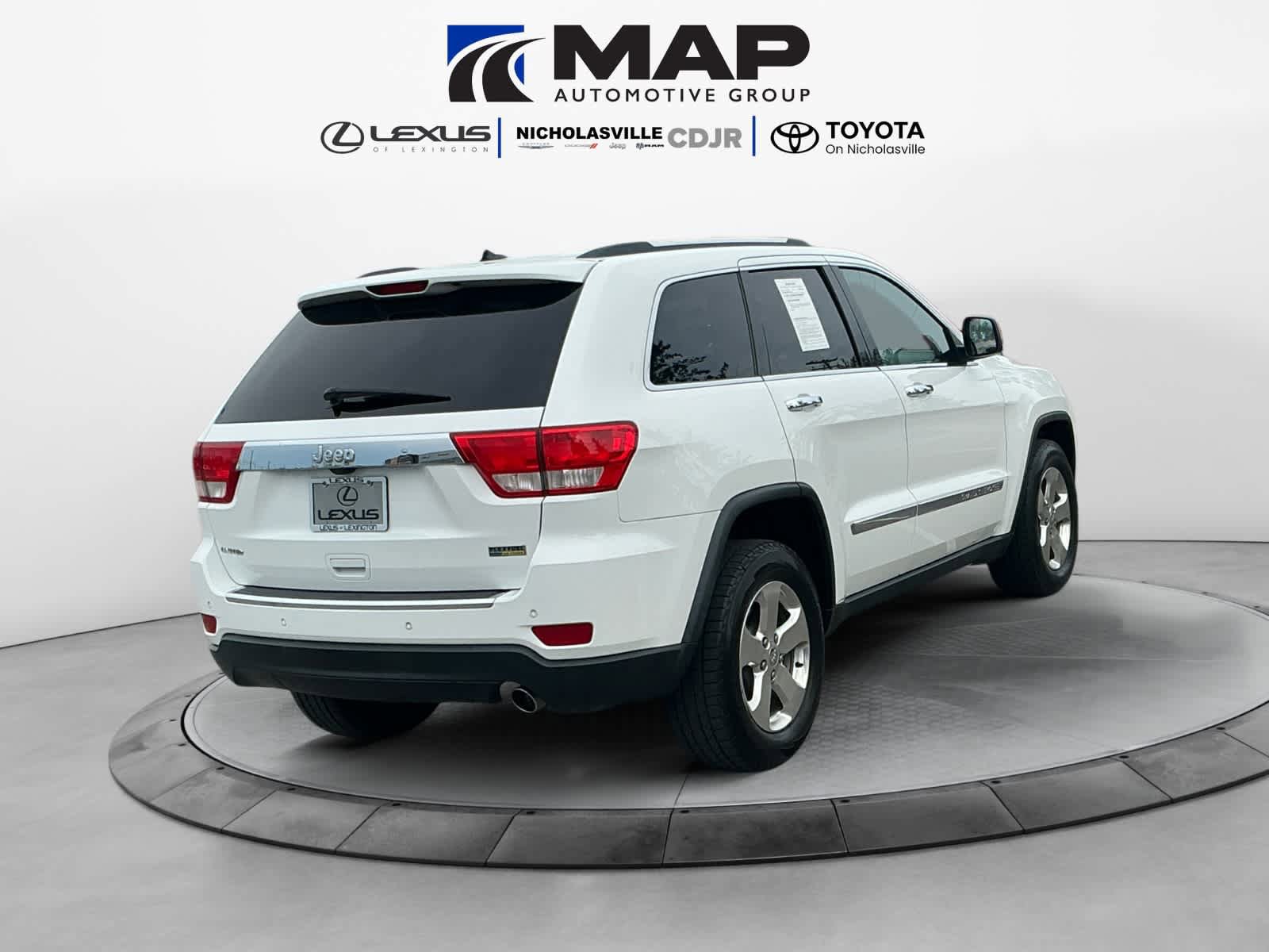 Used 2013 Jeep Grand Cherokee Limited RWD image 5