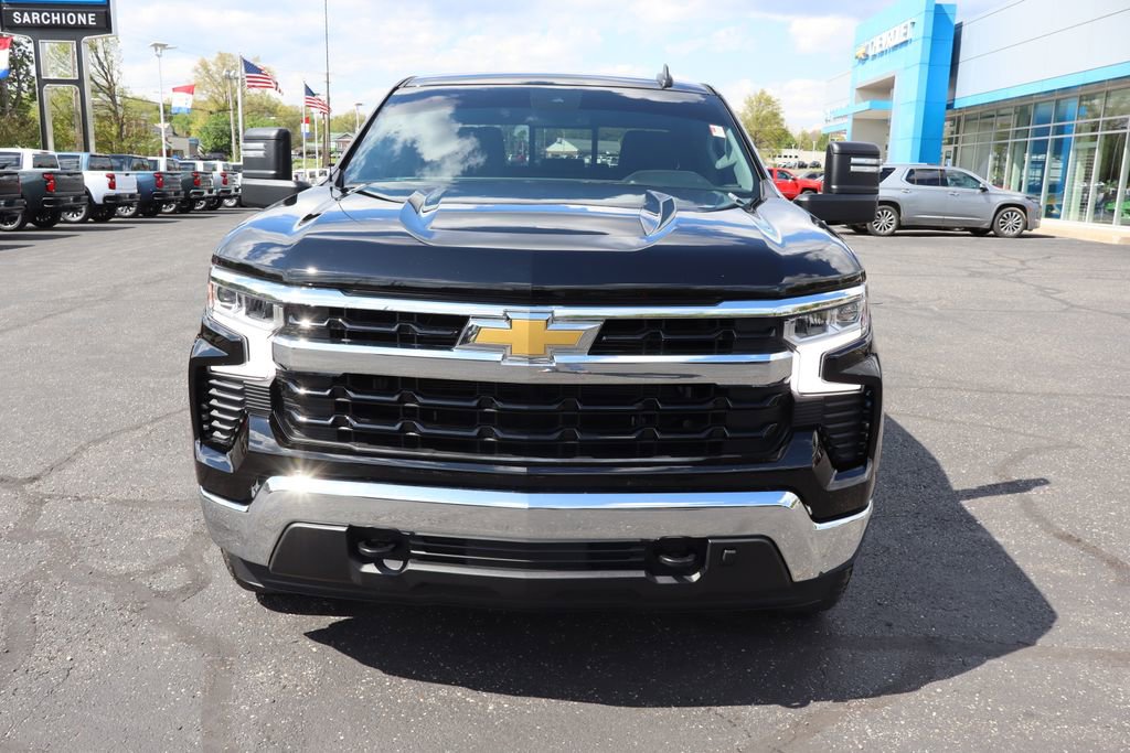 Used 2024 Chevrolet Silverado 1500 LT w/ Convenience Package II AWD/4WD image 29