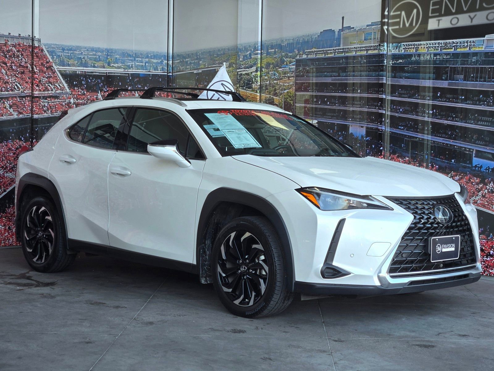 Used 2024 Lexus UX 250h FWD image 1