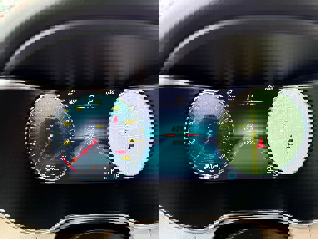 Used 2021 Mercedes-Benz GLC 300 4MATIC image 13