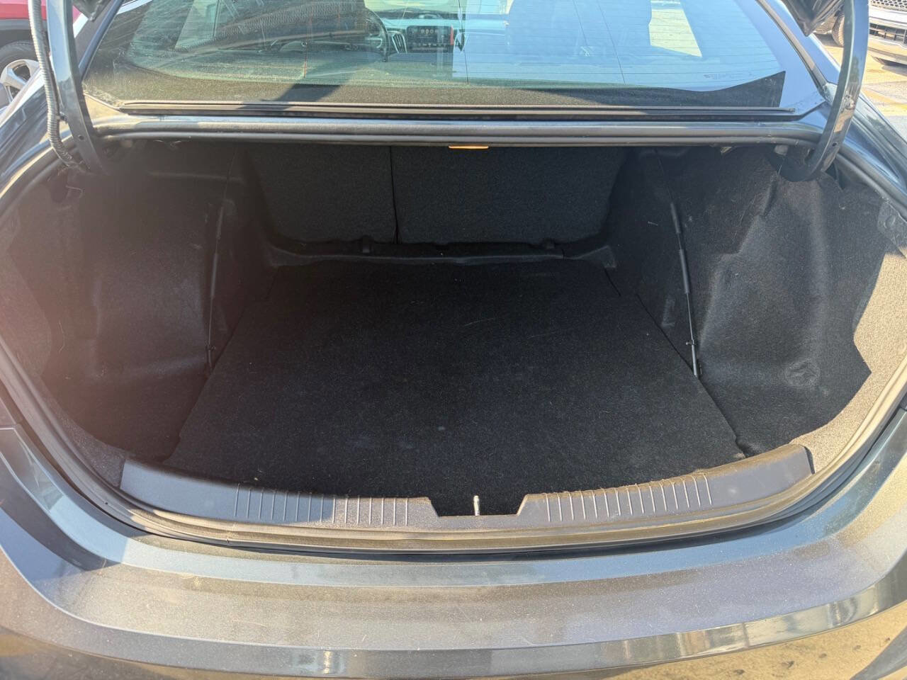 Used 2018 Chevrolet Malibu LT FWD image 17