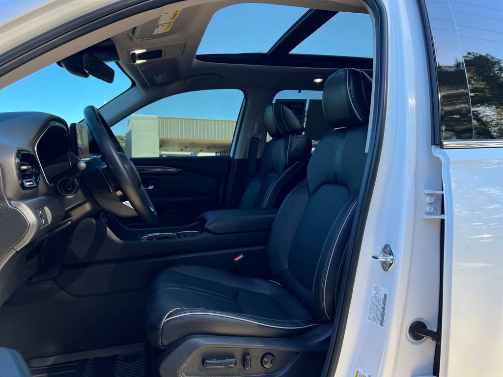Used 2025 Honda Pilot Elite image 10