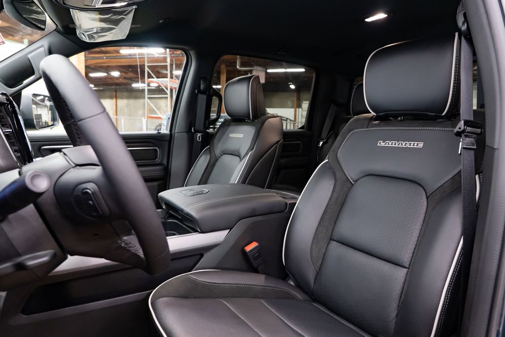 New 2026 RAM 1500 Laramie AWD/4WD image 24