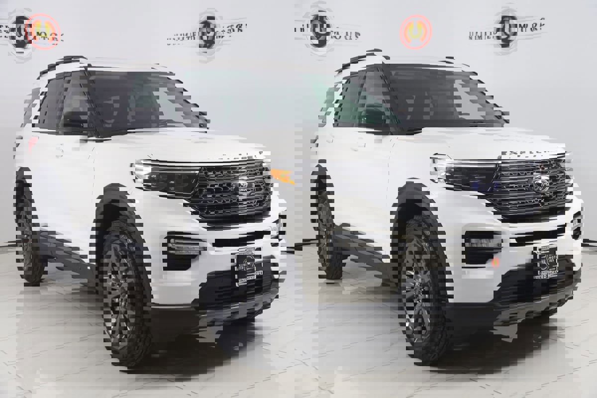 Used 2023 Ford Explorer XLT w/ Equipment Group 202A image 21