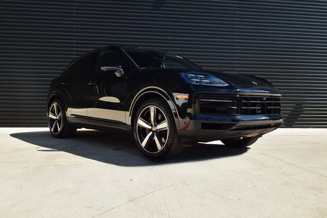 Used 2025 Porsche Cayenne Coupe AWD/4WD image 9